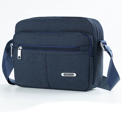 Tas Messenger Bahu Kasual Kanvas Multi Saku Gesper Polos