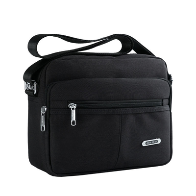 Tas Messenger Bahu Kasual Kanvas Multi Saku Gesper Polos