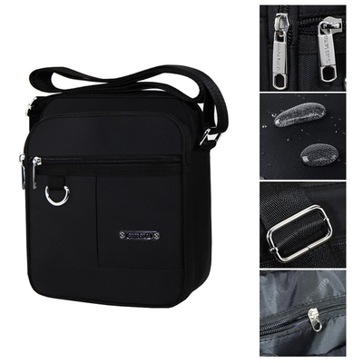 Travel Shoulder Messenger Bag 2 Ukuran Hitam Nylon Crossbody Bag Kasual Tahan Air